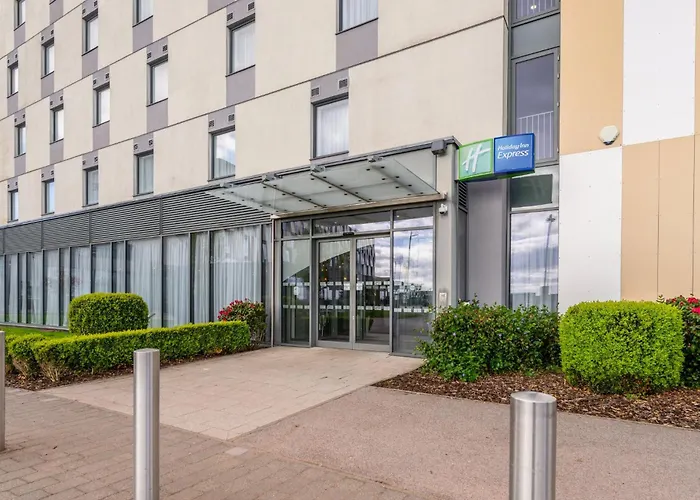 Holiday Inn Express Aberdeen Airport By Ihg Dyce