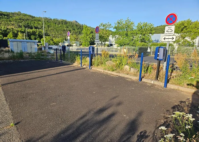 Enzo Hotels Green Proximite Zenith D' Auvergne Ex F1 Formule 1 Clermont Ferrand Issoire Coudes