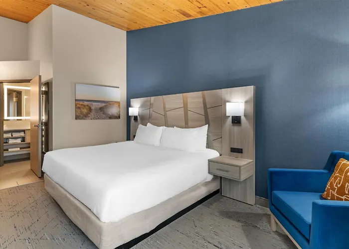 Best Western Plus, The Inn At Hampton