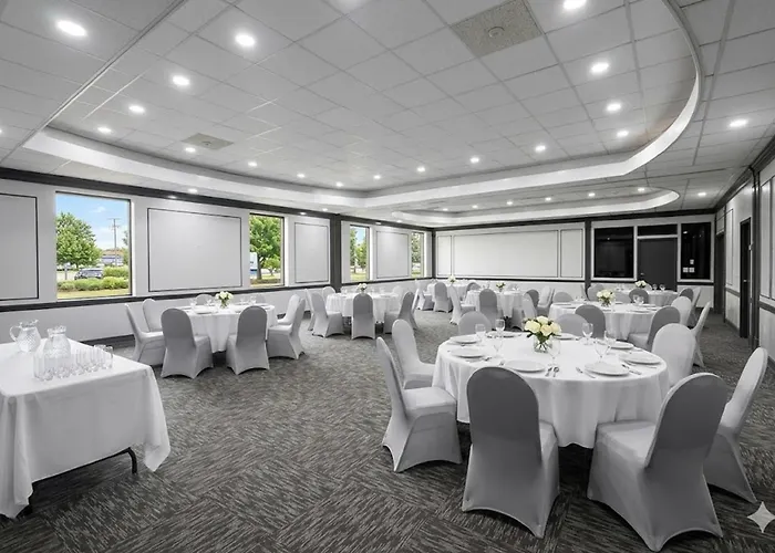 Super 8 By Wyndham Harrison Oh