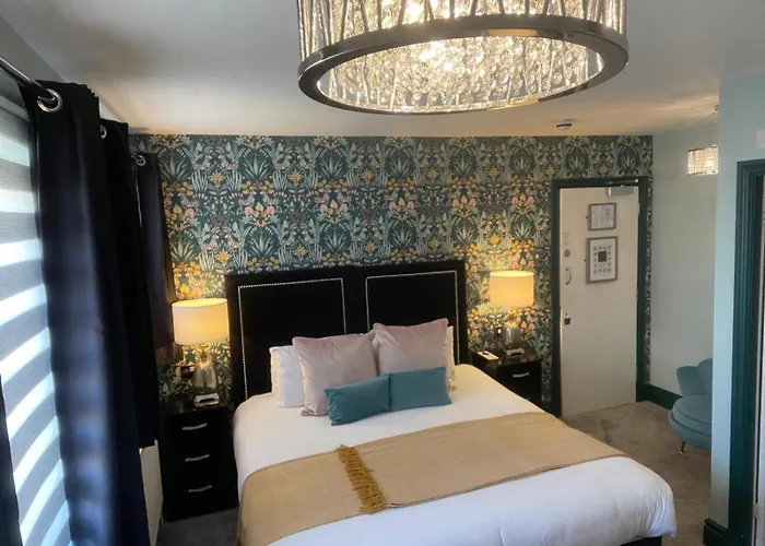 Sunnyside Guest House Southport - Winner Of Best B&B In The Country 2025-26