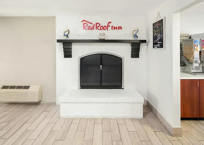 Red Roof Inn & Suites Marysville