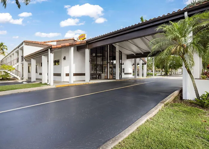 Super 8 By Wyndham Riviera Beach West Palm Beach