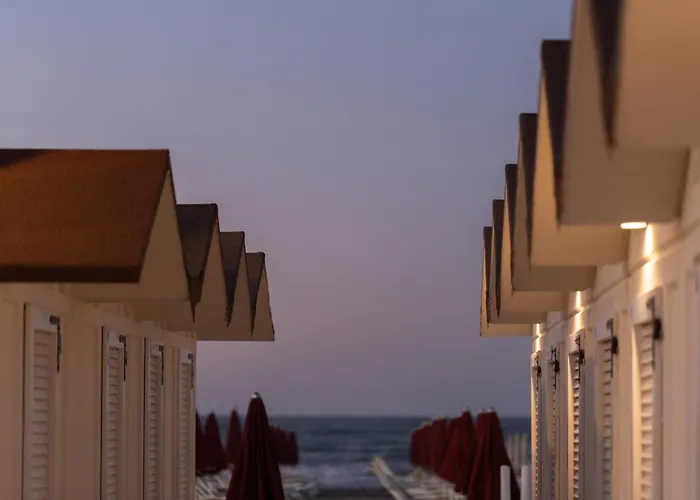 Hotel Soraya - Spiaggia Sawasdee With Beach, Restaurant & Parking Riccione