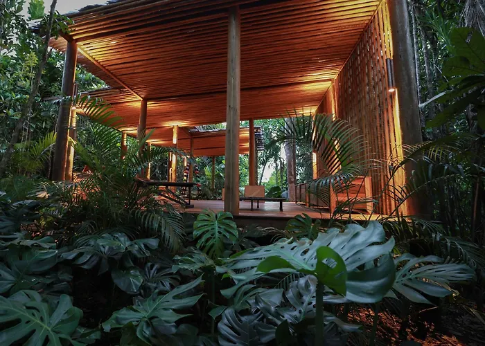 Barracuda Hotel & Villas