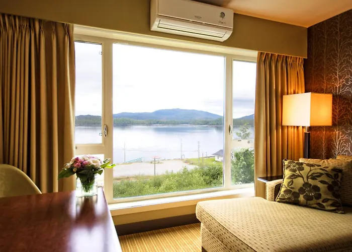 Inn On The Harbour