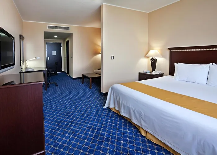 Holiday Inn Express Mexico Santa Fe By Ihg