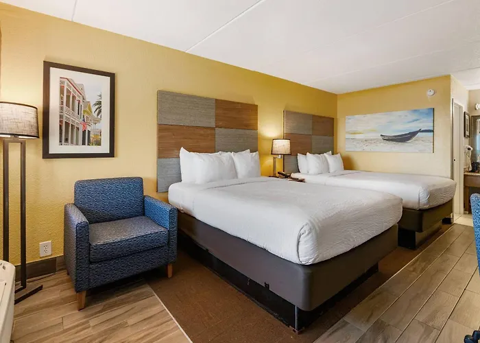 Clarion Pointe - Beachfront