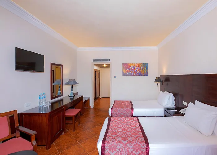 Royal Brayka Beach Resort Abu Dabbab