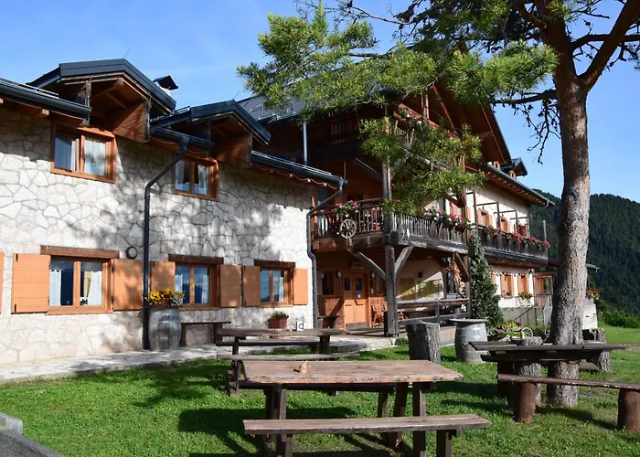 Rifugio Predaia Ai Todes'ci