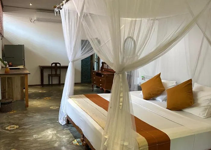 Dunes Unawatuna Hotel