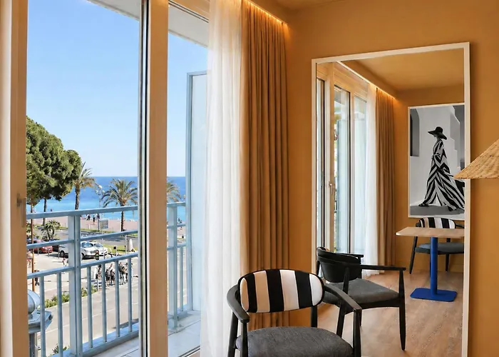 Mercure Promenade Des