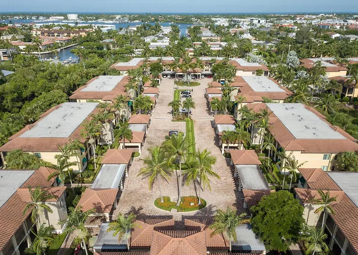 Naples Bay Resort And Marina