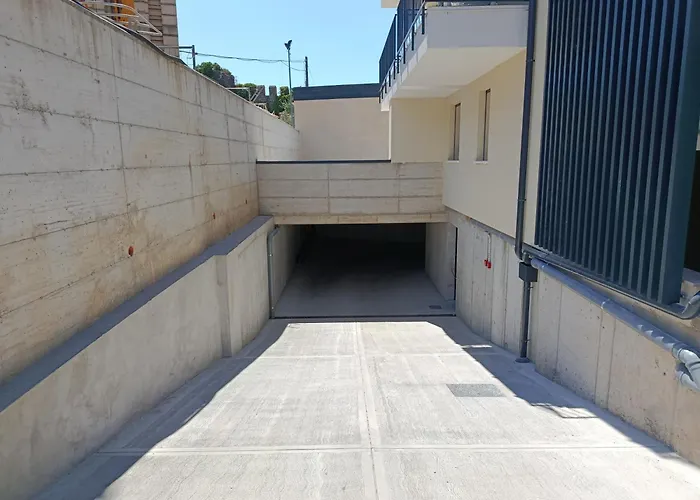 Vialeromadodici Rooms & Apartments