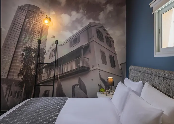 Dizengoff Avenue Boutique Hotel