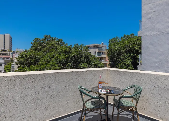 Dizengoff Avenue Boutique Hotel