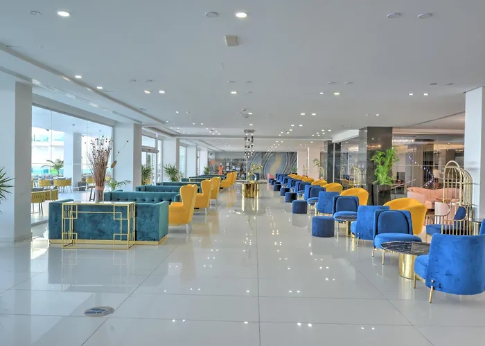 King Evelthon Beach Hotel&Resort
