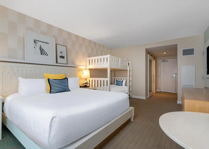 Wyndham Grand Clearwater Beach