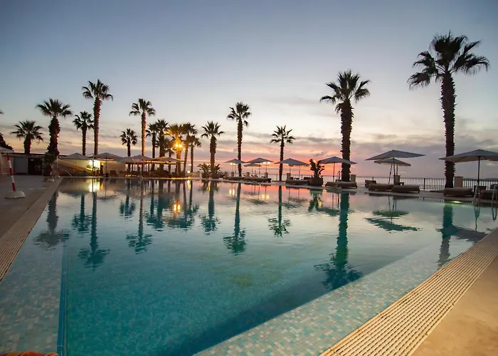 Dioscuri Bay Palace San Leone