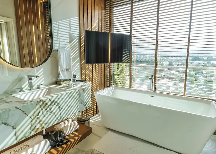 Cratos Premium Hotel Casino & Spa Kazaphani