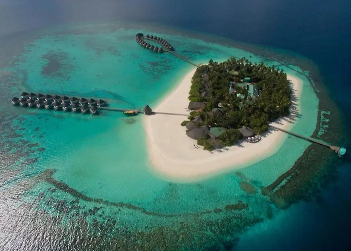 Angaga Island Resort And Spa