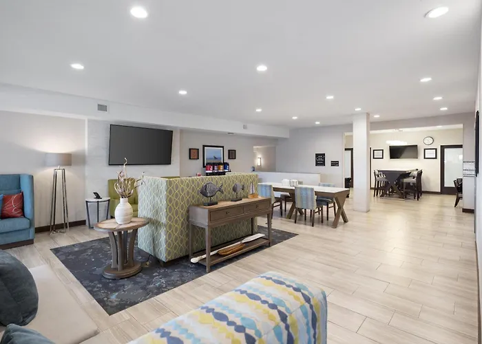 Hampton By Hilton -Cardiff , Ca