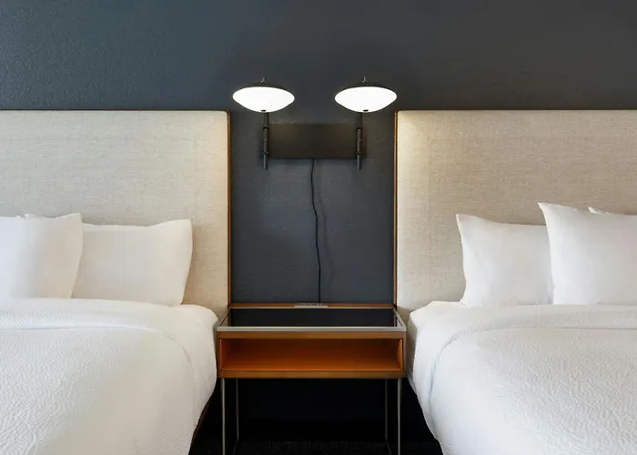 Courtyard By Marriott East