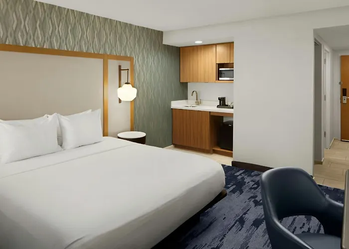 Fairfield Inn & Suites By Marriott Oceanfront