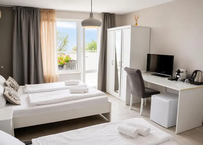 Family Hotel Albizia Beach Warna