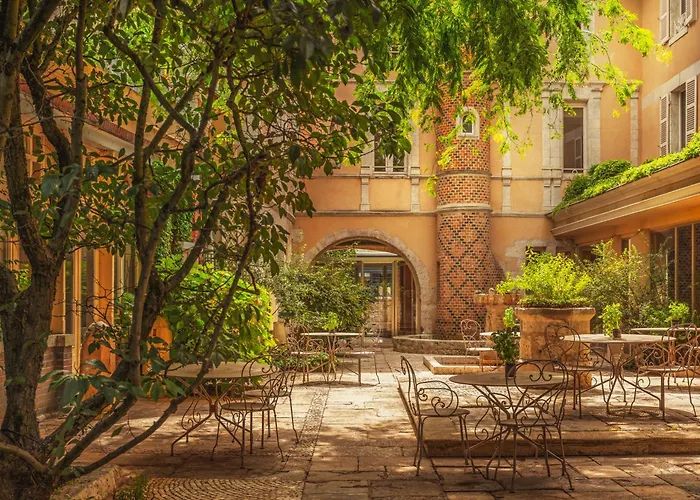 Grand Hotel Du Lion D'Or
