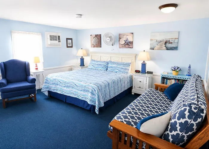 A Beach Breeze Inn West Harwich