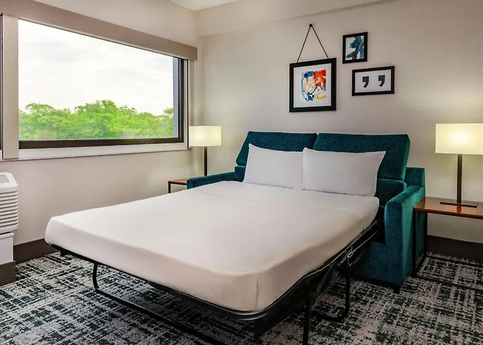 Four Points By Sheraton Norwood Conference Center