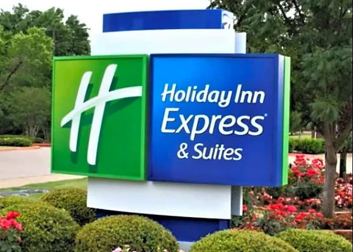 Holiday Inn Express Mentor Banquet Center By Ihg