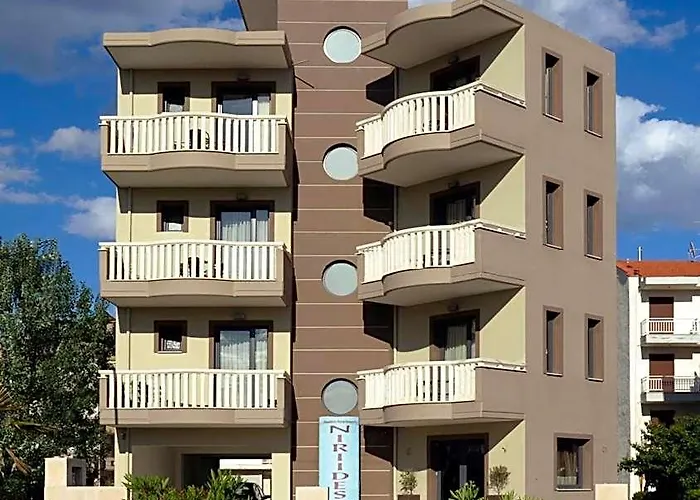 Niriides Studios And Apartments