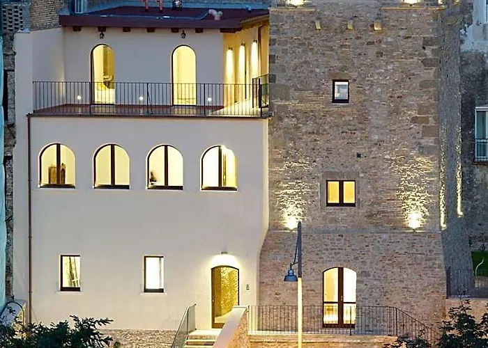Torre della Loggia - Dimora Storica - Ortona