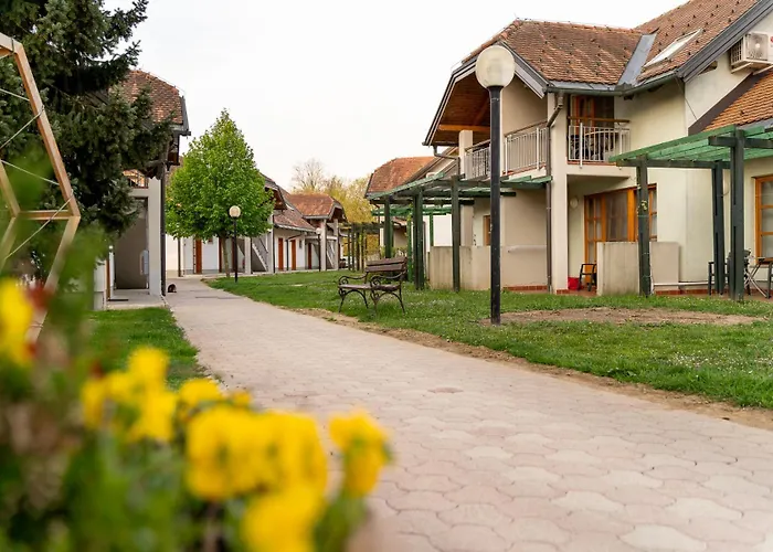 Terme Banovci - Hotelsko Naselje Zeleni Gaj