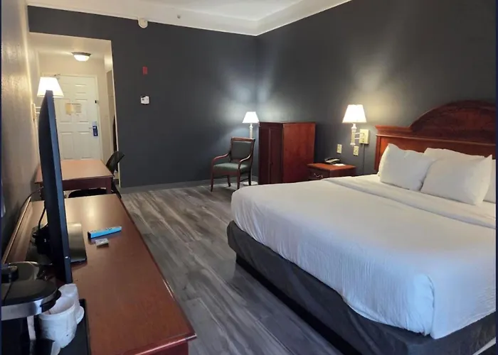 La Quinta Inn And Suites Fort Myers I-75