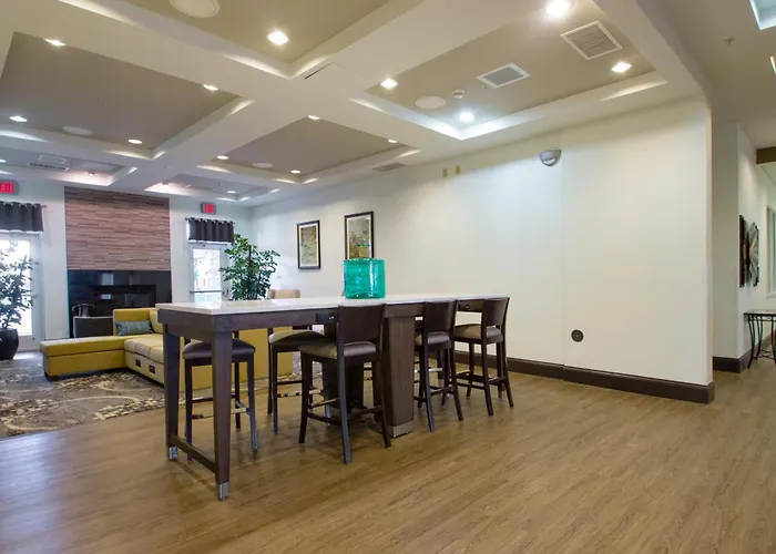 Holiday Inn Hotel & Suites Bloomington Airport By Ihg