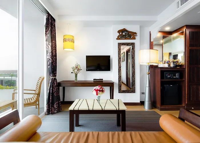 Aiyara Grand Hotel