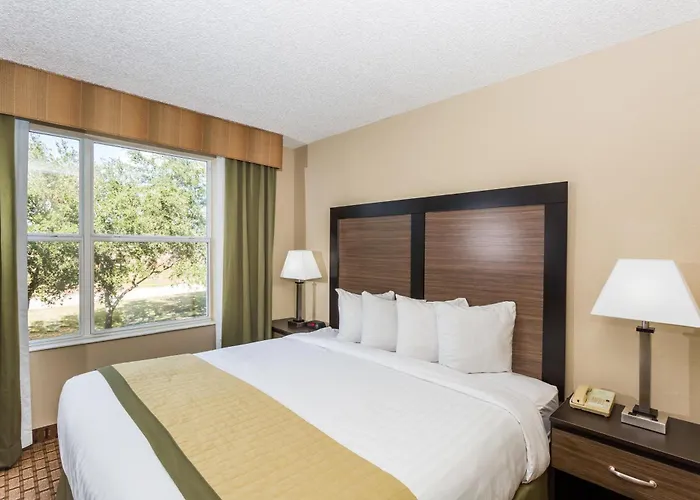Baymont By Wyndham Fort Myers Airport