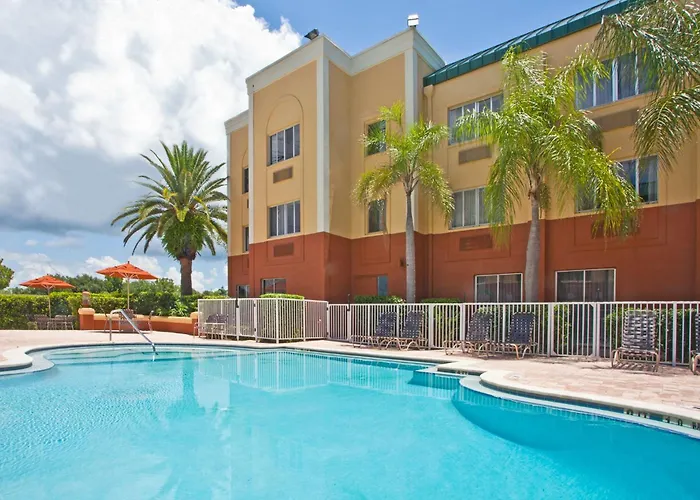 Holiday Inn Express Hotel Clearwater East - Icot Center By Ihg