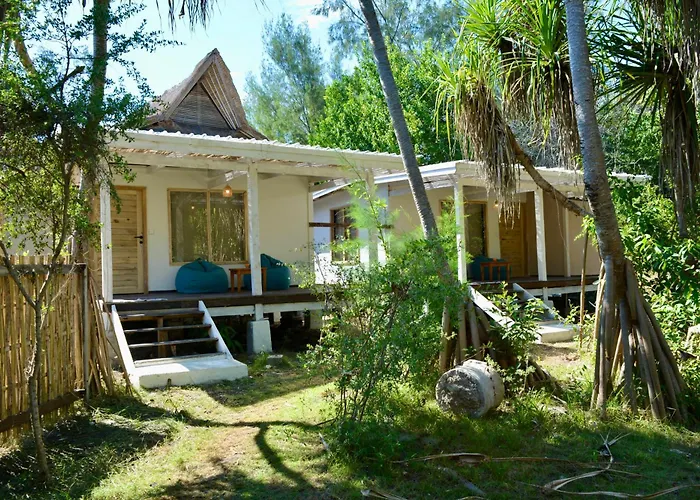 Maomeno Yoga Resort Gili Meno