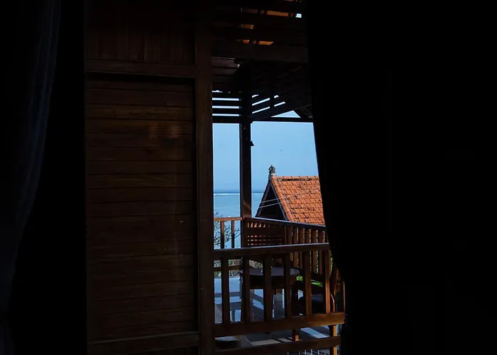 Pemedal Beach Resort Nusa Lembongan