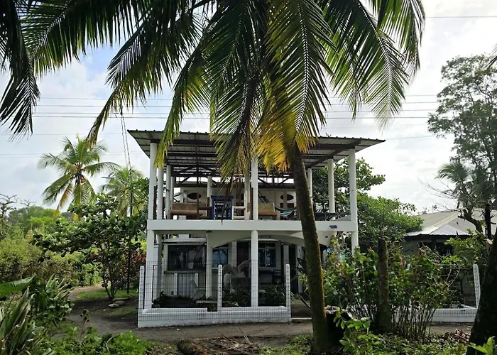 Hotel Pura Natura Beachfront Tortuguero