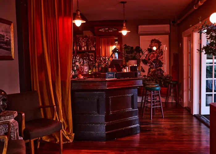 Gifford House Hotel Provincetown