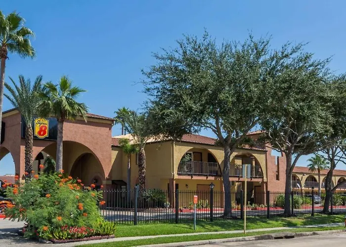 Super 8 By Wyndham Houston/Nasa/Webster Area