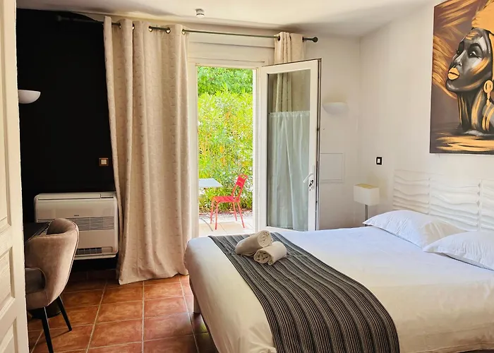 Logis &Spa Déjeunez Sous L'Arbre