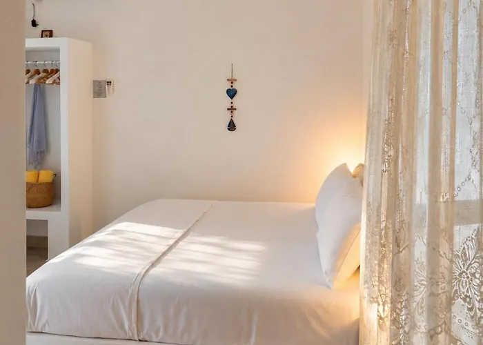 Georgia Rooms Milos Plaka 