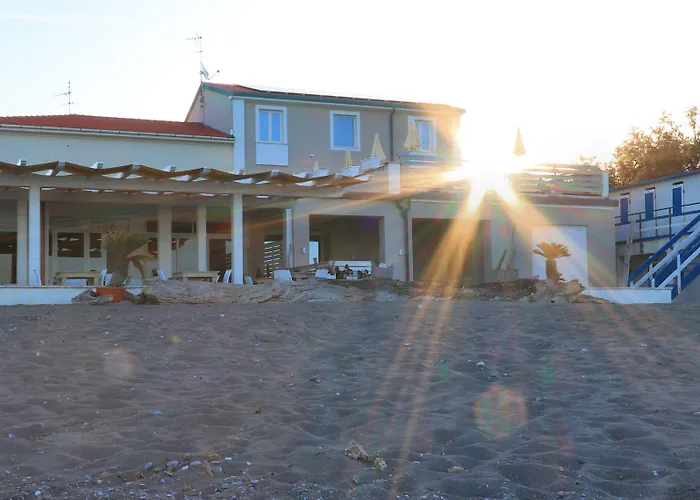 Hotel Cecina Beach
