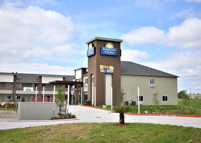 Days Inn & Suites By Wyndham Downtown/University Of Houston